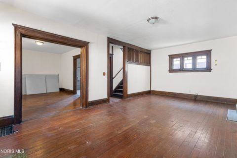 Tiny photo for 421 Cincinnati Street, Toledo, OH 43611 (MLS # 10008588)