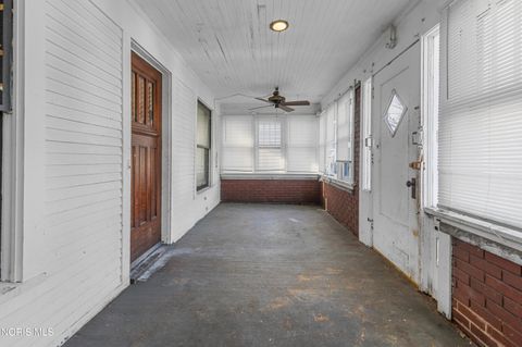 Tiny photo for 421 Cincinnati Street, Toledo, OH 43611 (MLS # 10008588)