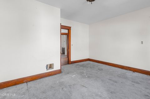 Tiny photo for 421 Cincinnati Street, Toledo, OH 43611 (MLS # 10008588)