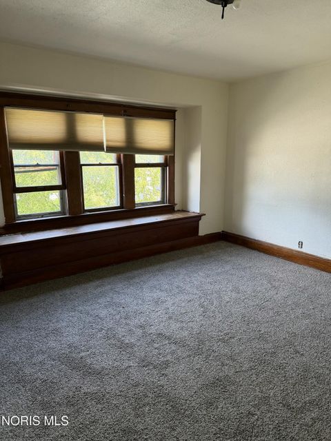 Tiny photo for 421 Cincinnati Street, Toledo, OH 43611 (MLS # 10008588)