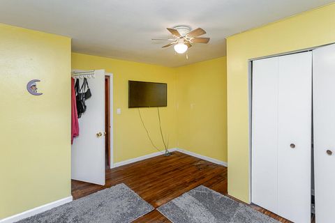 Tiny photo for 4912 Burnham Avenue, Toledo, OH 43612 (MLS # 10000012)