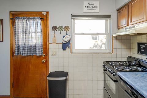 Tiny photo for 4912 Burnham Avenue, Toledo, OH 43612 (MLS # 10000012)