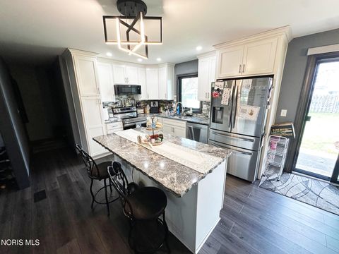 Tiny photo for 340 Hillshafer Drive, Findlay, OH 45840 (MLS # 10005617)