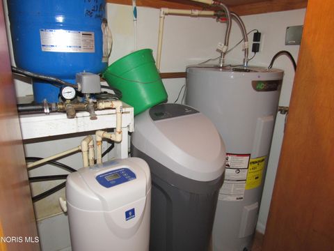 Tiny photo for 8437 18 Road, Bryan, OH 43506 (MLS # 10006129)