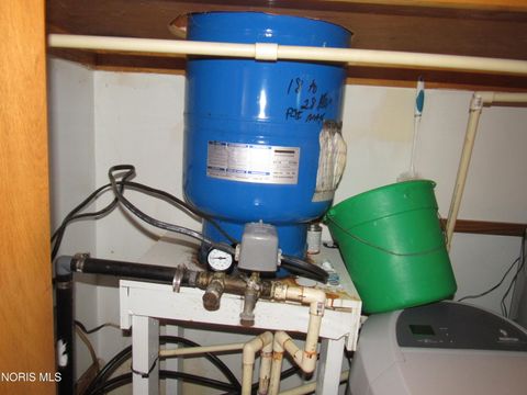 Tiny photo for 8437 18 Road, Bryan, OH 43506 (MLS # 10006129)