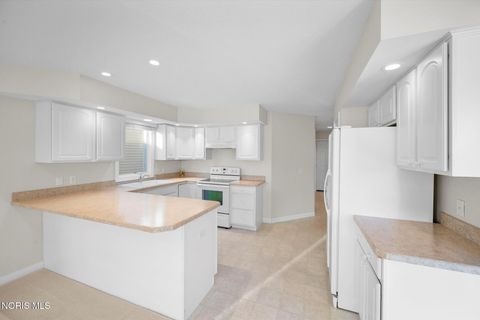 Tiny photo for 4347 Crystal Ridge Drive, Maumee, OH 43537 (MLS # 10004098)