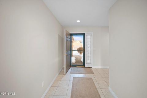 Tiny photo for 4347 Crystal Ridge Drive, Maumee, OH 43537 (MLS # 10004098)