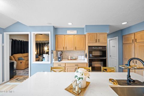 Tiny photo for 16103 S Normandy Road, Perrysburg, OH 43551 (MLS # 10005033)