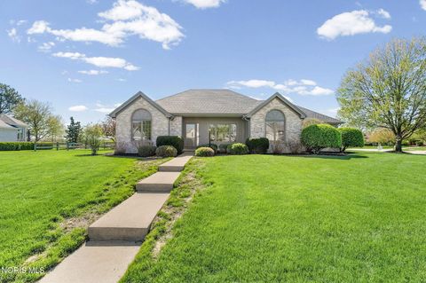 Photo of 6041 Tournament Drive, Waterville, OH 43566 (MLS # 10006837)
