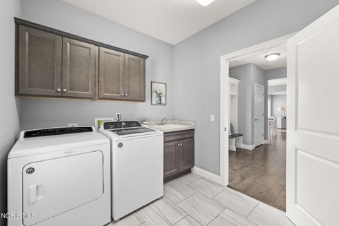 Tiny photo for 9599 Newbury Lane, Whitehouse, OH 43571 (MLS # 10008224)
