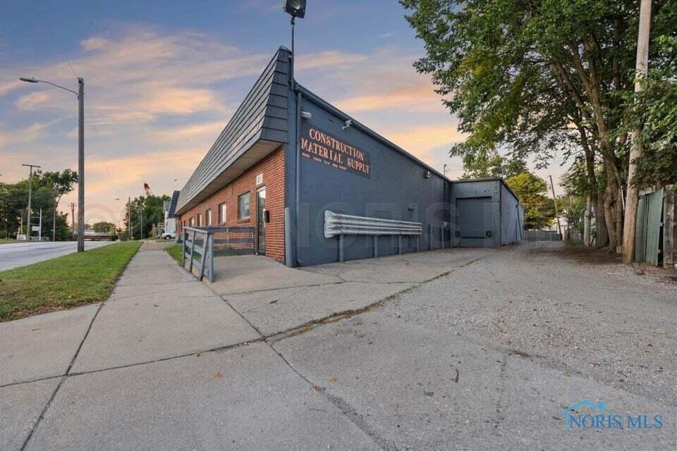 223 S Fearing Boulevard