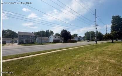 Tiny photo for 2836 W Laskey Road, Toledo, OH 43613 (MLS # 10013364)