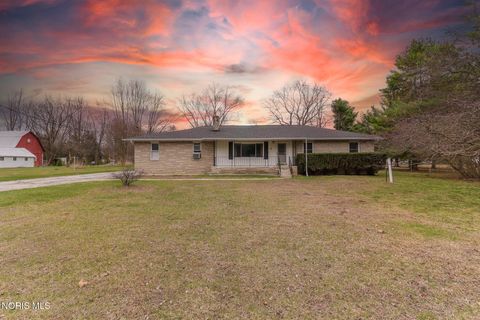 Photo of 5741 Waterville Swanton Road, Swanton, OH 43558 (MLS # 10005693)