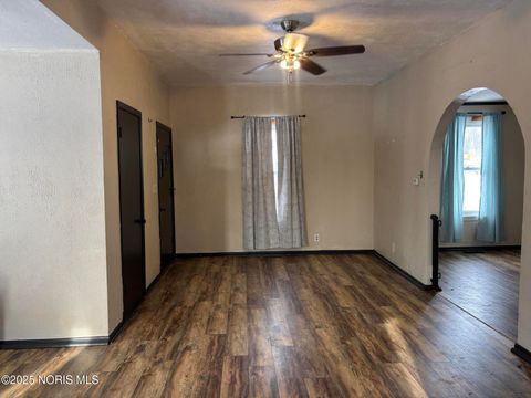 Tiny photo for 335 Windsor Lane, Gibsonburg, OH 43431 (MLS # 10002362)