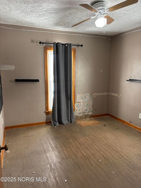 Tiny photo for 335 Windsor Lane, Gibsonburg, OH 43431 (MLS # 10002362)