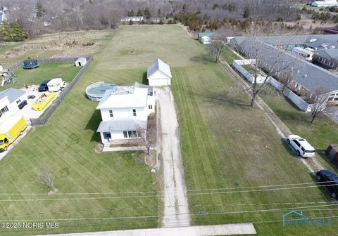 Tiny photo for 335 Windsor Lane, Gibsonburg, OH 43431 (MLS # 10002362)