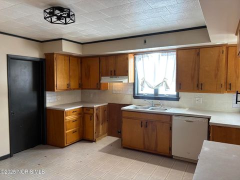 Tiny photo for 335 Windsor Lane, Gibsonburg, OH 43431 (MLS # 10002362)