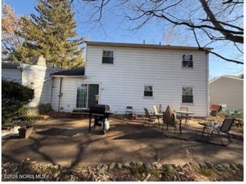 Tiny photo for 1236 Eastland Drive, Oregon, OH 43616 (MLS # 10002780)