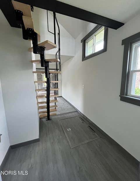 Tiny photo for 2519 Lima Avenue, Toledo, OH 43613 (MLS # 10011565)