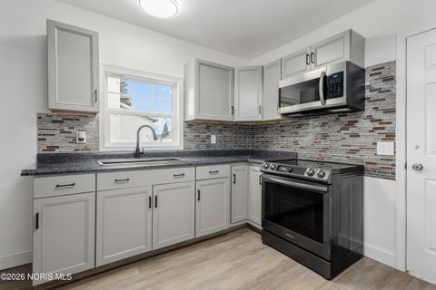 Tiny photo for 707 Franklin Avenue, Fremont, OH 43420 (MLS # 10003113)