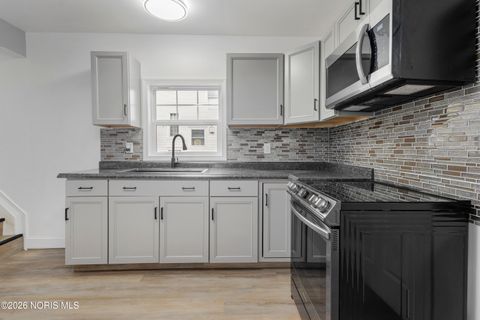 Tiny photo for 707 Franklin Avenue, Fremont, OH 43420 (MLS # 10003113)