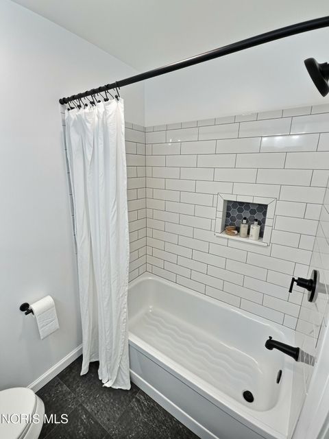 Tiny photo for 2324 Ward Street, Toledo, OH 43609 (MLS # 10010293)