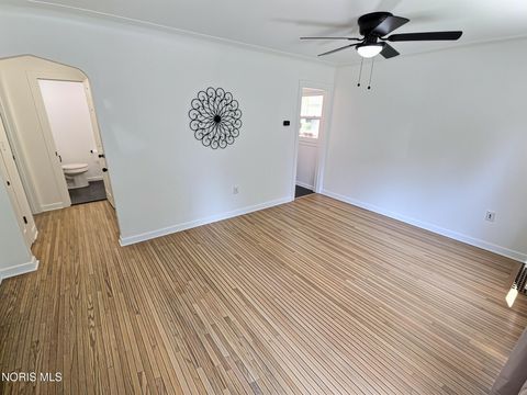 Tiny photo for 2324 Ward Street, Toledo, OH 43609 (MLS # 10010293)