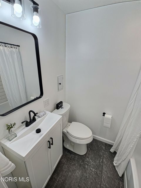 Tiny photo for 2324 Ward Street, Toledo, OH 43609 (MLS # 10010293)
