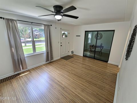 Tiny photo for 2324 Ward Street, Toledo, OH 43609 (MLS # 10010293)