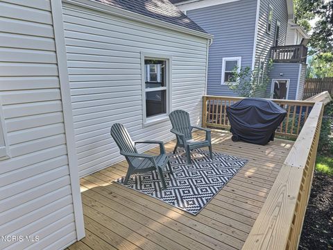Tiny photo for 2324 Ward Street, Toledo, OH 43609 (MLS # 10010293)