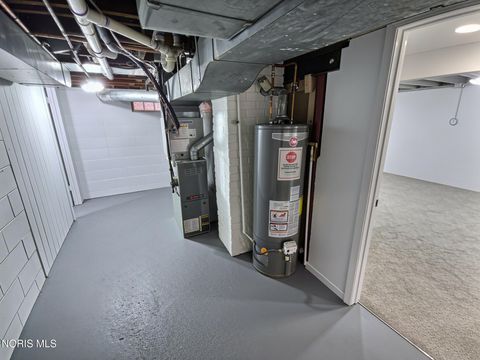 Tiny photo for 2324 Ward Street, Toledo, OH 43609 (MLS # 10010293)