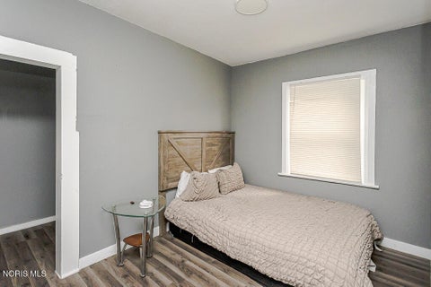 Tiny photo for 122 Columbia Street, Toledo, OH 43620 (MLS # 10011473)