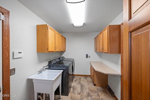 Tiny photo for 2252 Cedarwood Drive, Maumee, OH 43537 (MLS # 10009452)