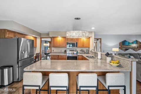 Tiny photo for 2252 Cedarwood Drive, Maumee, OH 43537 (MLS # 10009452)