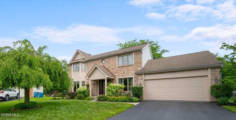 Photo of 2252 Cedarwood Drive, Maumee, OH 43537 (MLS # 10009452)