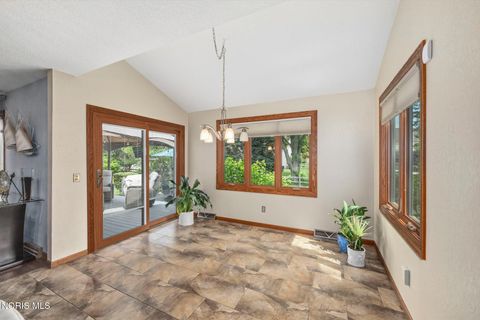 Tiny photo for 2252 Cedarwood Drive, Maumee, OH 43537 (MLS # 10009452)