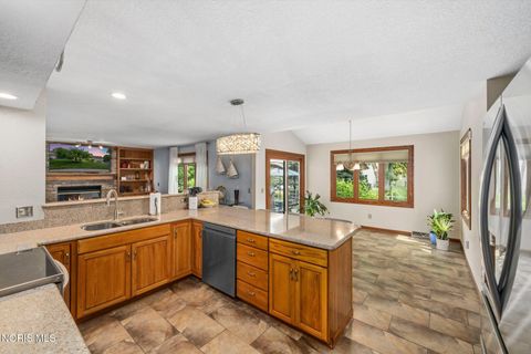 Tiny photo for 2252 Cedarwood Drive, Maumee, OH 43537 (MLS # 10009452)