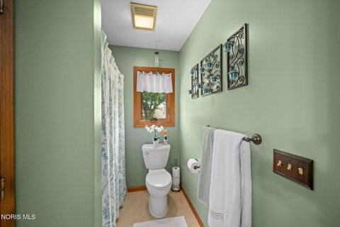 Tiny photo for 2252 Cedarwood Drive, Maumee, OH 43537 (MLS # 10009452)