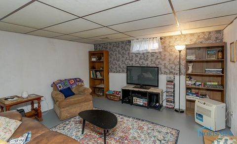 Tiny photo for 929 Linwood Avenue, Delta, OH 43515 (MLS # 10004153)