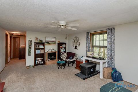 Tiny photo for 929 Linwood Avenue, Delta, OH 43515 (MLS # 10004153)