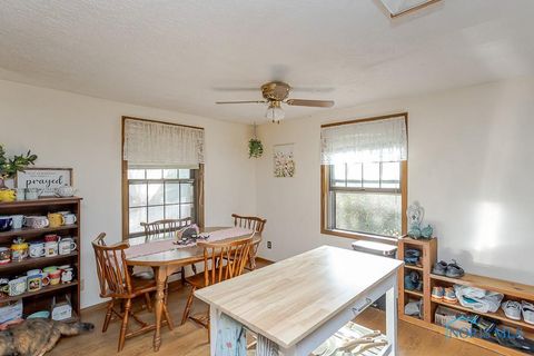 Tiny photo for 929 Linwood Avenue, Delta, OH 43515 (MLS # 10004153)