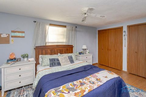 Tiny photo for 929 Linwood Avenue, Delta, OH 43515 (MLS # 10004153)