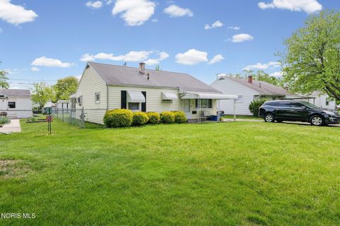 Tiny photo for 419 Southview Drive, Toledo, OH 43609 (MLS # 10007994)