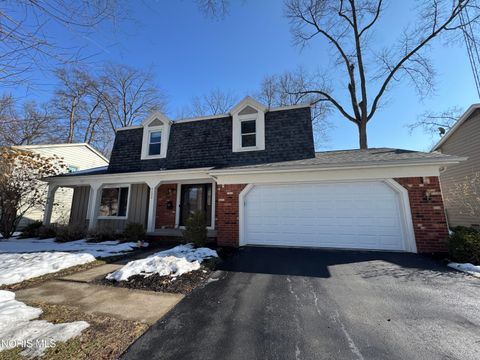 Photo of 4624 Vicksburg Drive, Sylvania, OH 43560 (MLS # 10004143)