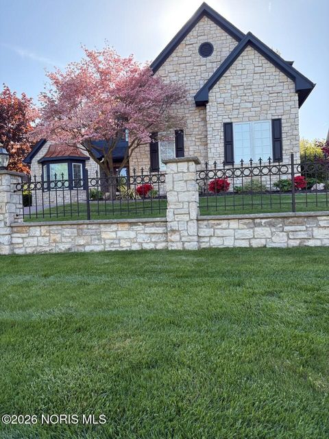 Photo of 3204 Deep Water Lane, Maumee, OH 43537 (MLS # 10003220)