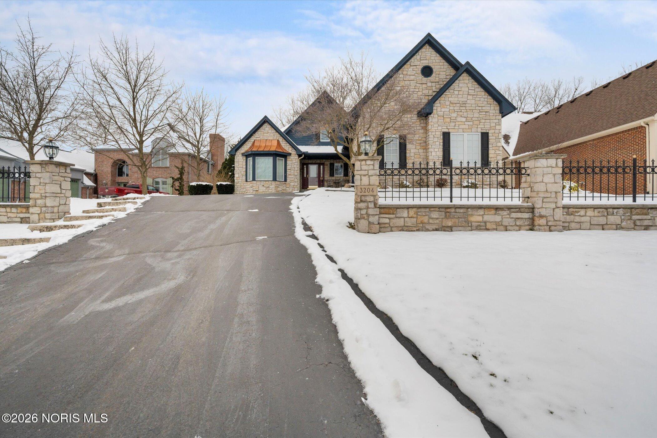 3204 Deep Water Lane