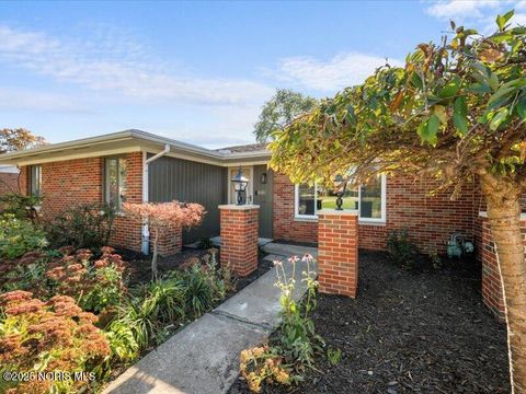 Tiny photo for 4311 Garden Estates Drive, Toledo, OH 43623 (MLS # 10000834)