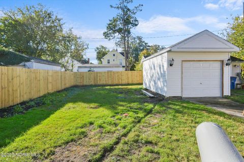 Tiny photo for 2447 Portsmouth Avenue, Toledo, OH 43613 (MLS # 10000304)