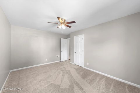 Tiny photo for 2447 Portsmouth Avenue, Toledo, OH 43613 (MLS # 10000304)