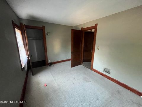Tiny photo for 1489 Berdan Avenue, Toledo, OH 43612 (MLS # 10000211)